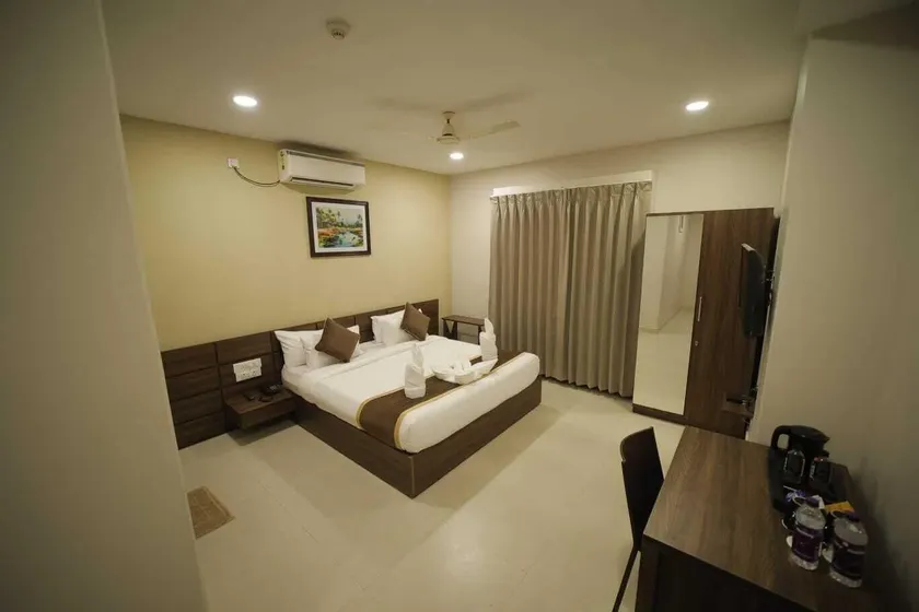Hotel Patel INN - Image 1