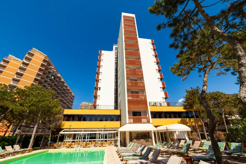 Hotel American - Image 1