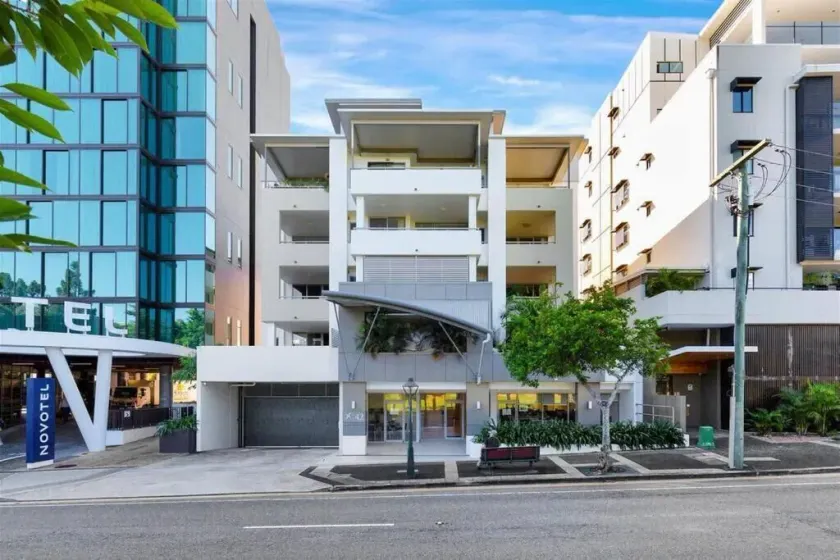 Merivale stay in South Brisbane two beds two baths one parking - Image 1