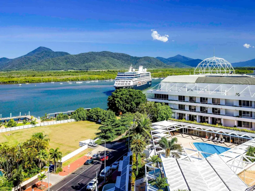 The Reef Hotel Casino Cairns - Handwritten Collection - Image 1
