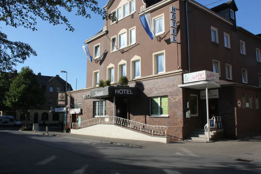 Stadt-Hotel Bartels - Image 1
