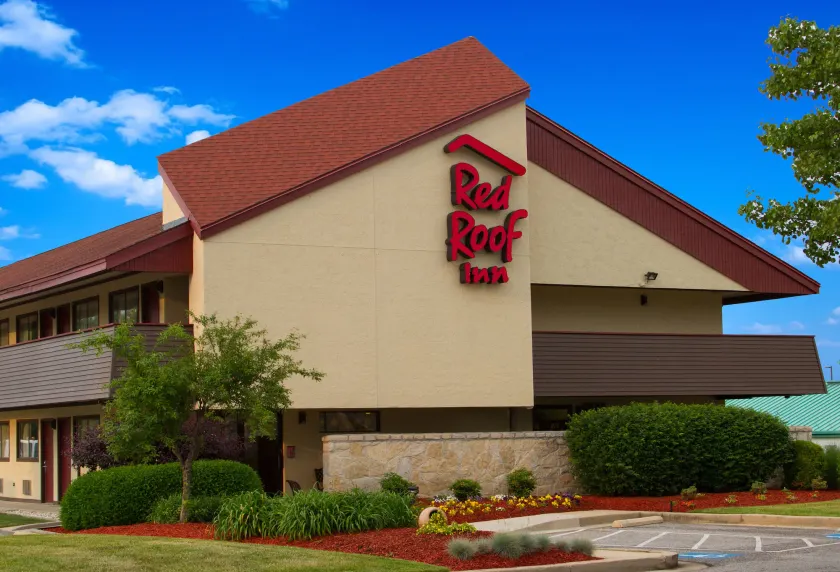 Red Roof Inn Aberdeen - Image 1
