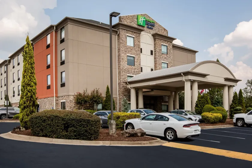 Holiday Inn Express & Suites Atlanta Southwest-Fairburn - Image 1