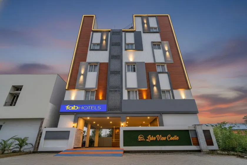 FabHotel Lake View Castle - Image 1