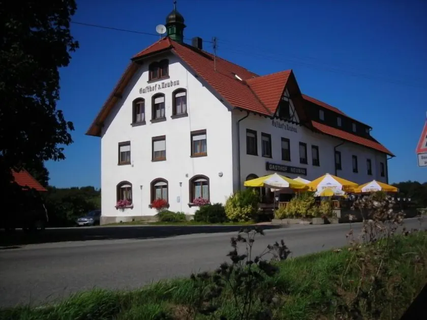 Hotel Gasthof zum Neubau - Image 1