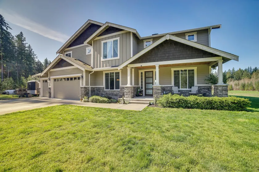 Spacious Carnation Home w/ Grill & Large Yard - Image 1