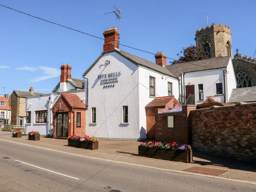 The Five Bells Inn - Image 1