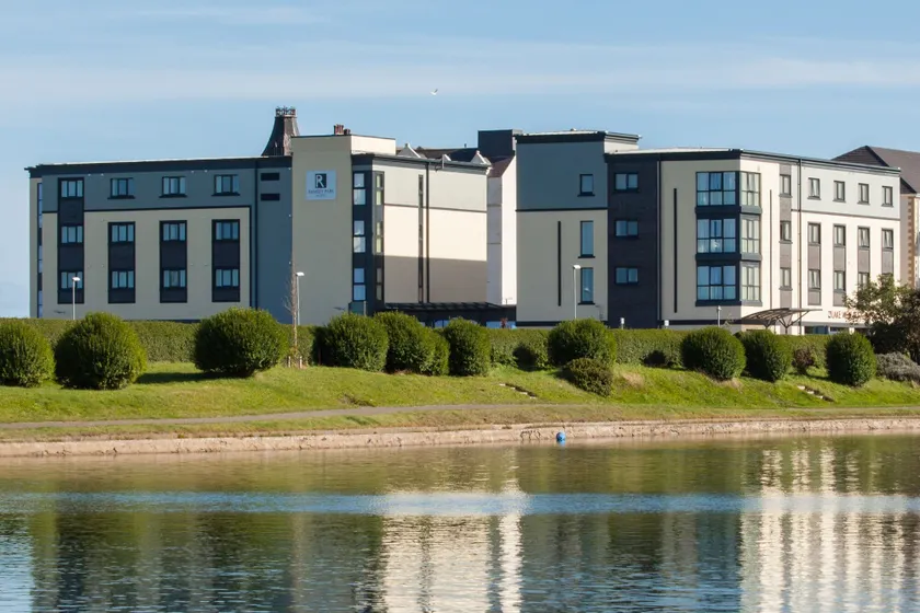 Ramsey Park Hotel - Image 1