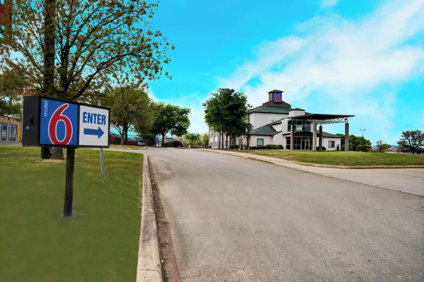 Motel 6-San Antonio, TX - Sea World North - Image 1