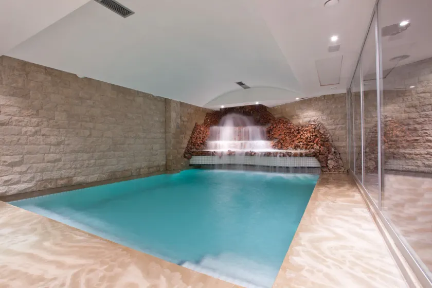 Art Palace Suites & Spa - Image 1