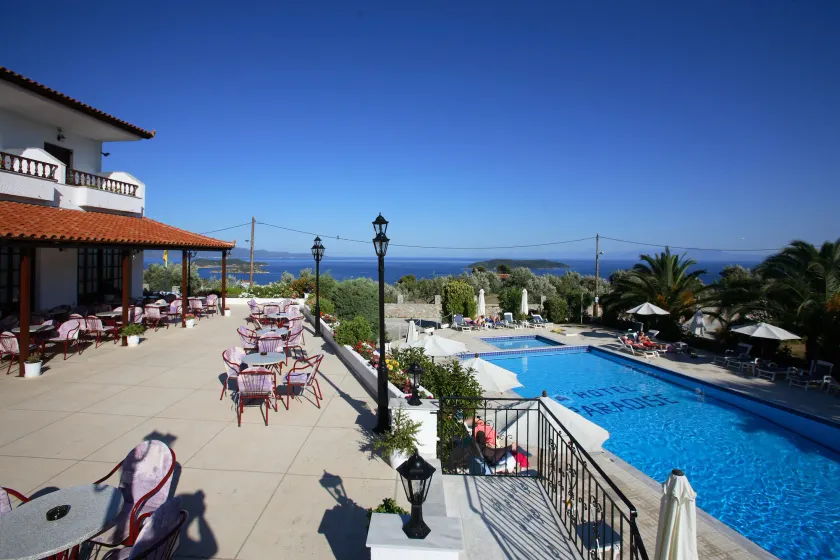 Hotel Paradise - Image 1