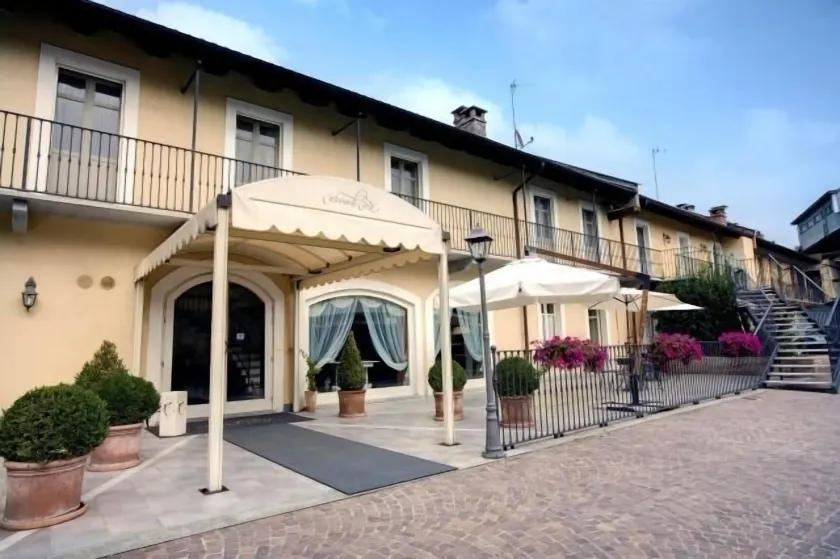 Hotel Cascina Di Corte - Image 1