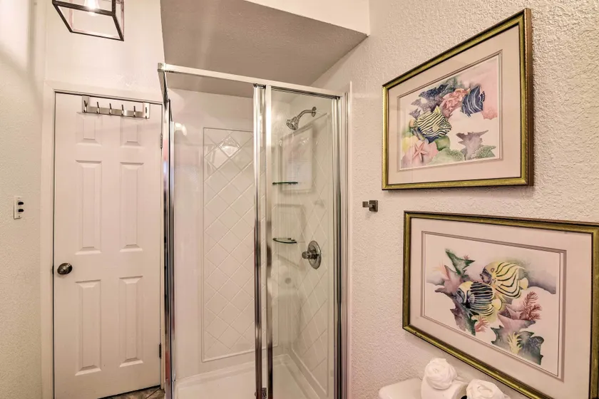 Furnished Deck, Beachfront Fun! Galveston Getaway - Innvendig