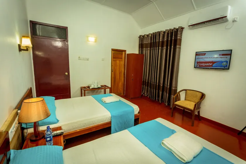Dayanithi Guest House - Image 1
