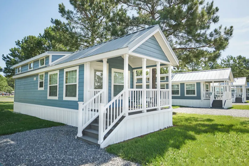 Grey's Point Camp Cottage 7 - Image 1