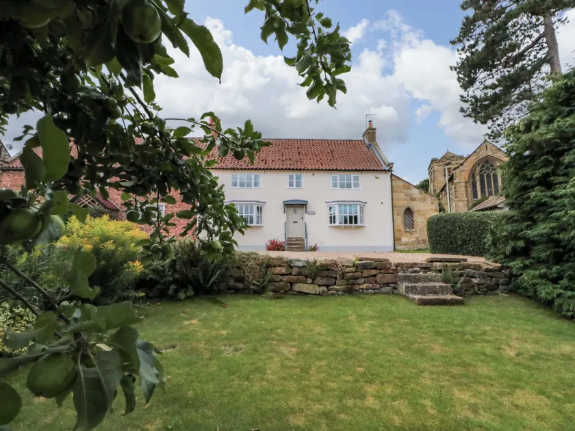 Weber-Häuschen, STOKESLEY - Image 1