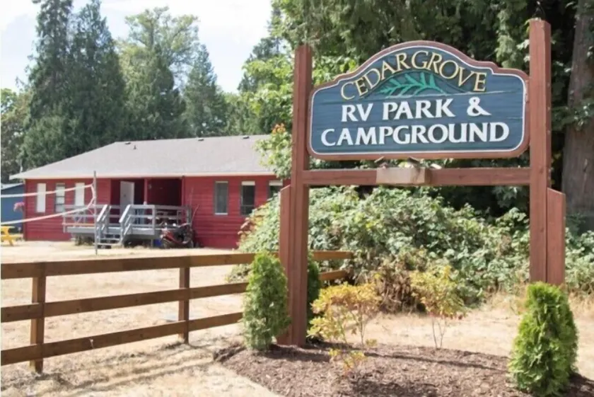 Cedar Grove Motel and Cabins - Image 1