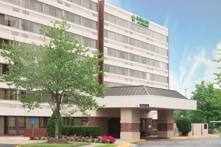 Wingate by Wyndham Springfield - Image 1