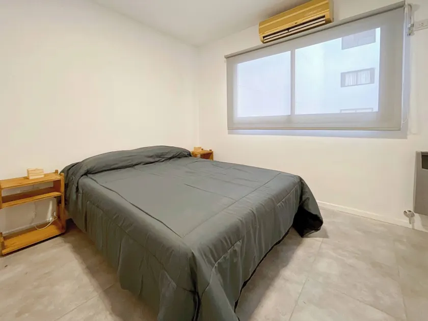 Modern Almagro Apartment for 4 Guests With Balcony and Full Amenities - Image 1