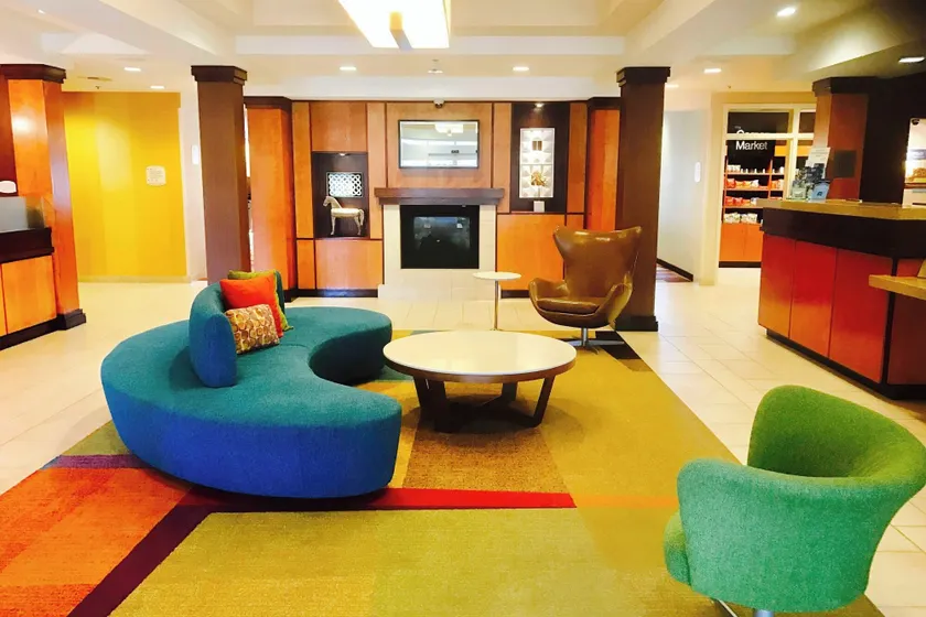 Fairfield Inn and Suites Sacramento Airport Natomas - Hall