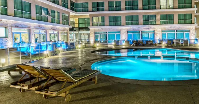 Howard Johnson Neuquen - Image 1