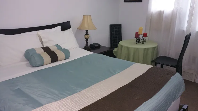 Delz Bed & Breakfast - Image 1