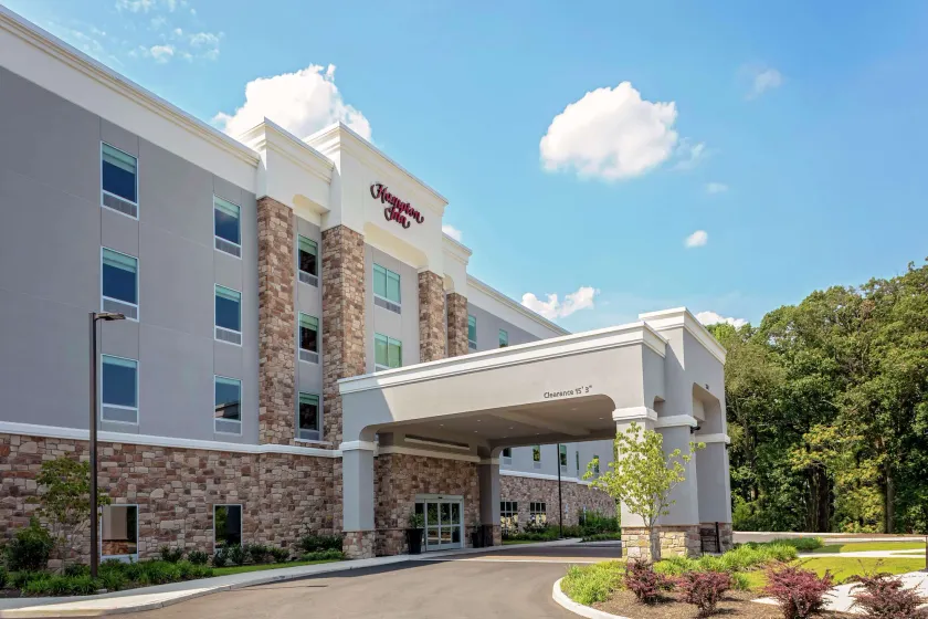 Hampton Inn Cranbury - Image 1