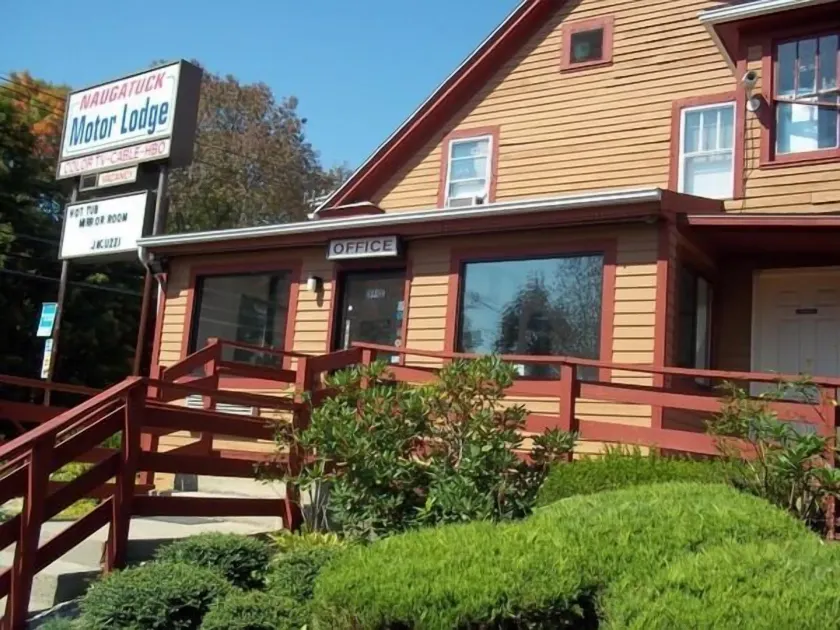 Naugatuck Motor Lodge - Image 1