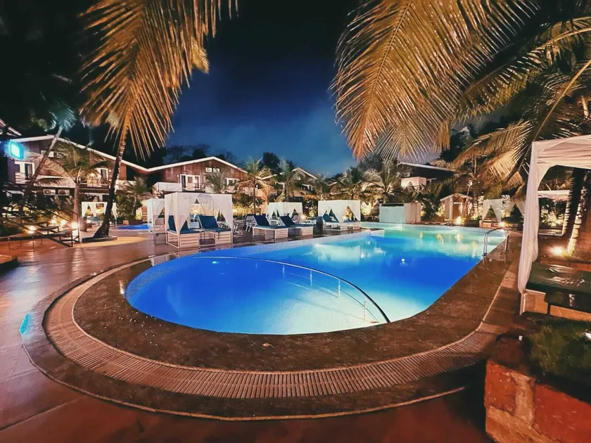 Raya Resorts - Image 1