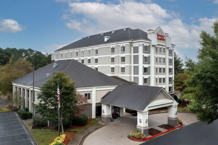 Hampton Inn & Suites Alpharetta - Image 1