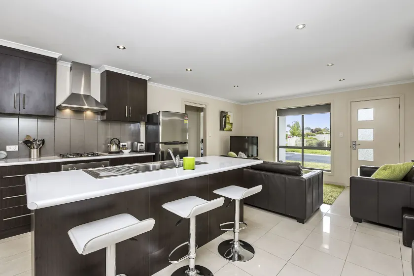 Megan Court Apartments - Image 1
