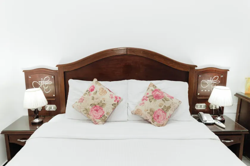 Happy City Hotel - Image 1