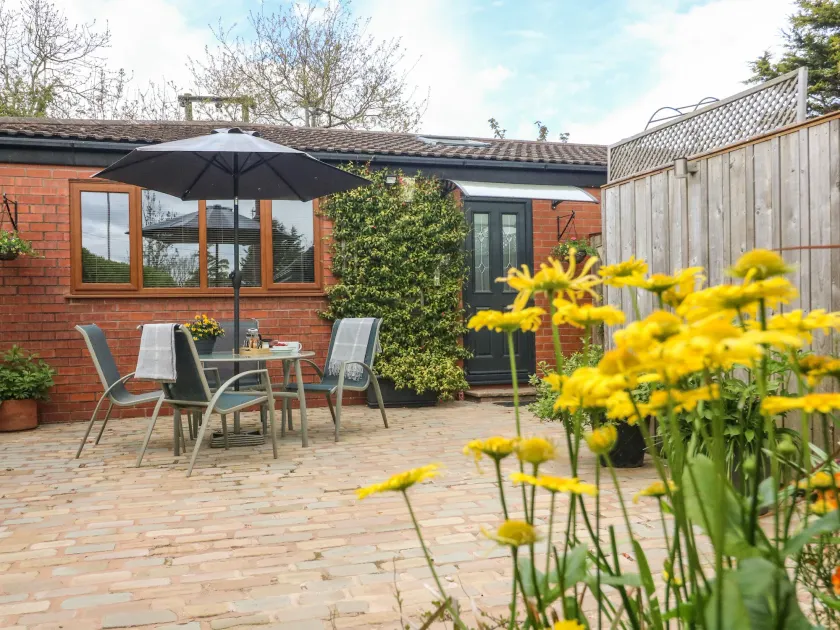 Kilmory Lodge, POULTON-LE-FYLDE - Image 1