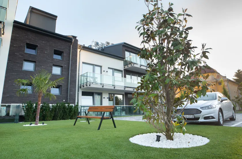 R31 Residence - Image 1