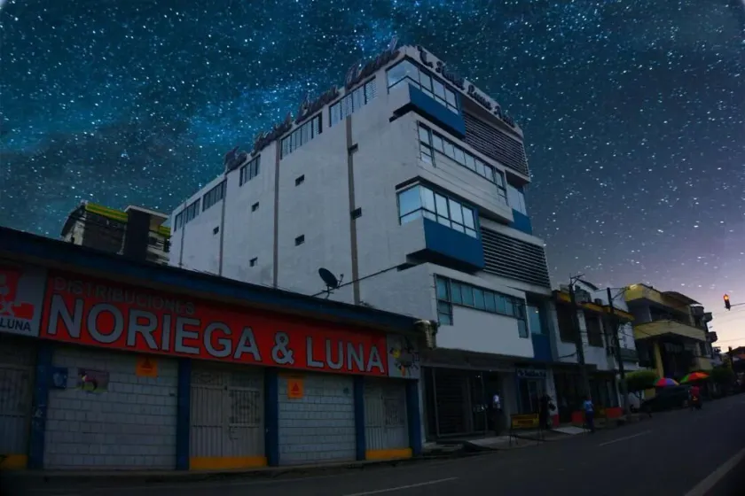 Hotel Luna Azul - Image 1