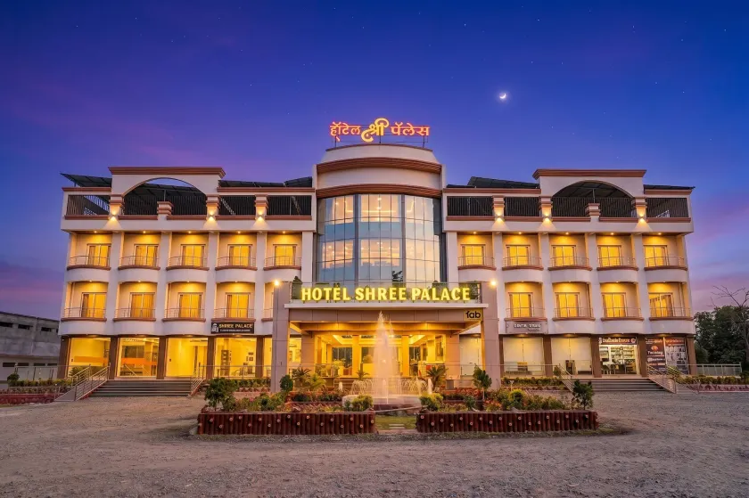 FabHotel Prime Shree Palace - Image 1
