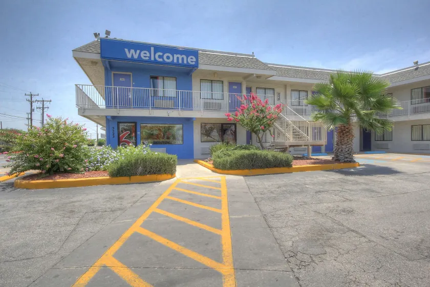 Motel 6-San Antonio, TX - Fort Sam Houston - Image 1