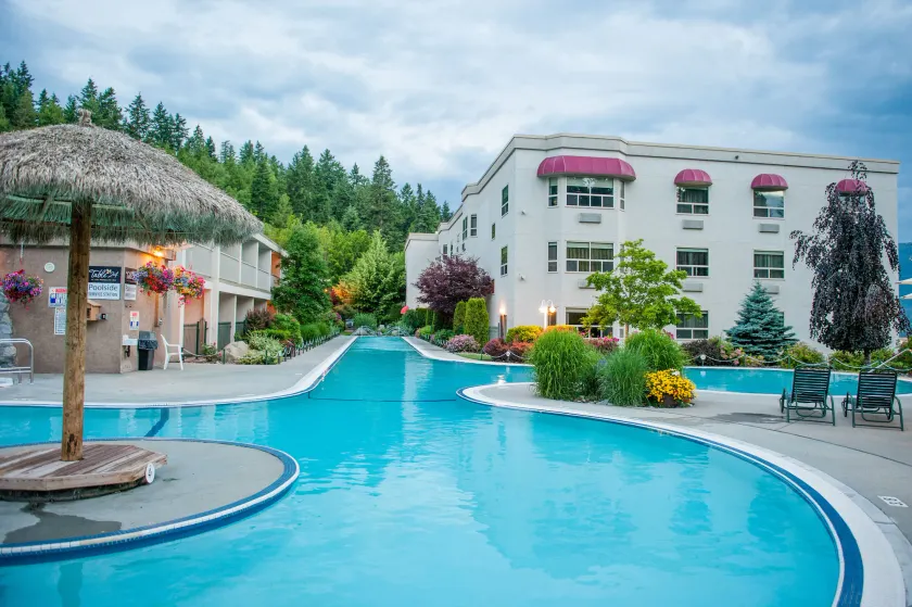 Hilltop Inn - Salmon Arm - Image 1
