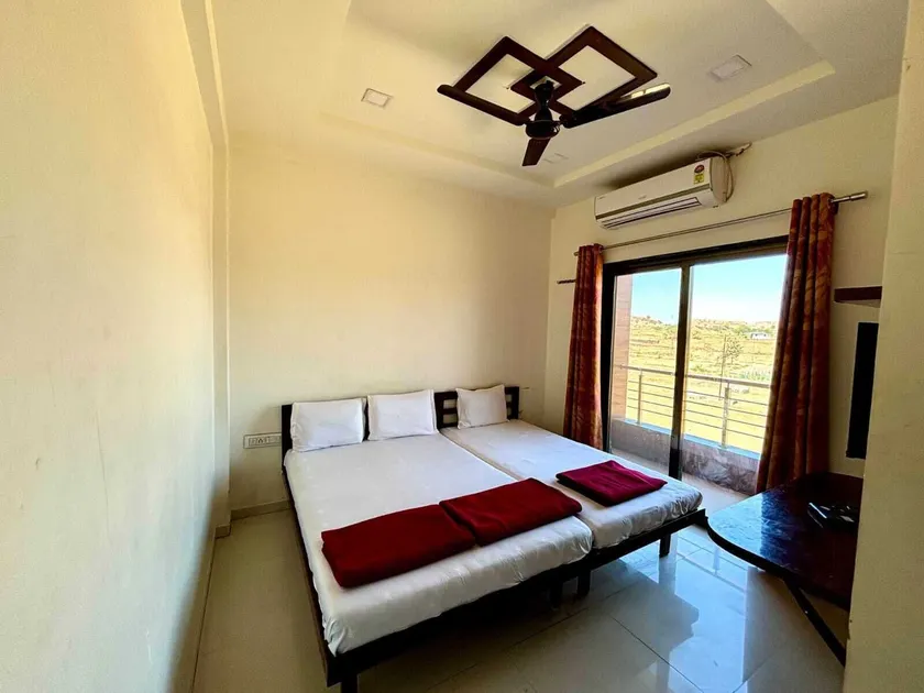 Hotel Trident Inn Trimbakeshwar - Room