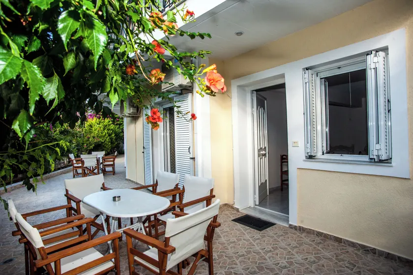 Captain Georgio Apartments - Image 1