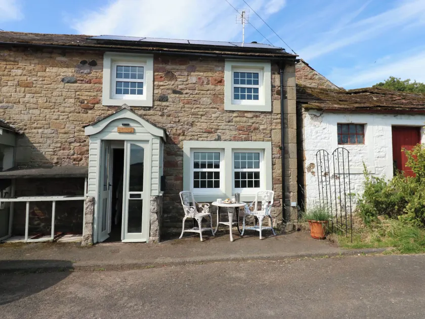 Ashtree Cottage - Image 1
