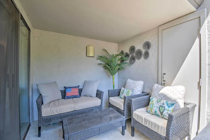 Sleek Phoenix Condo: Walk to Biltmore Fashion Park - Interiør
