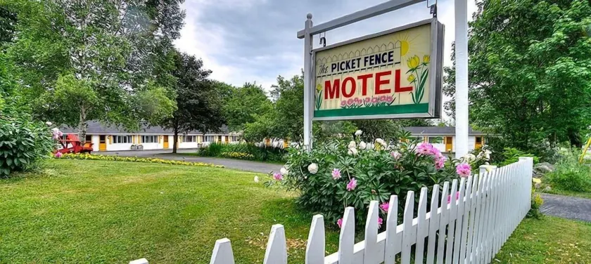 Picket Fence Motel - Image 1