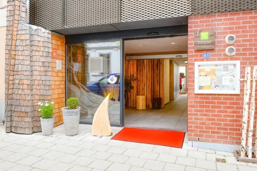 Sleepwood Hotel - Image 1