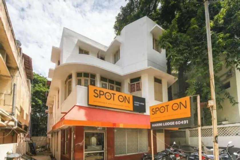Hotel O Egmore Metro Station Chennai - Image 1