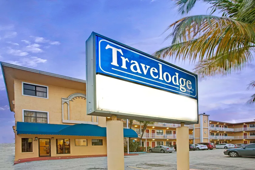 Travelodge by Wyndham Fort Lauderdale - Image 1