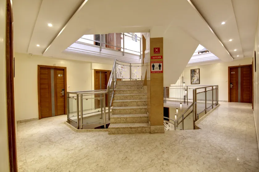 Hotel Shanti Plaza - Image 1