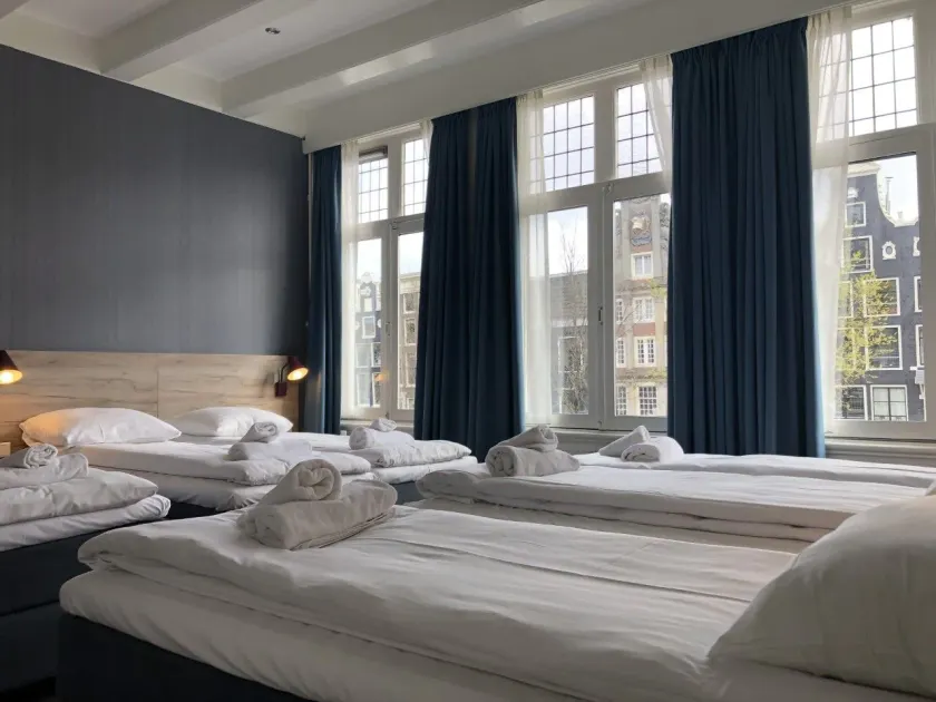 Facade Hotel Amsterdam - Image 1