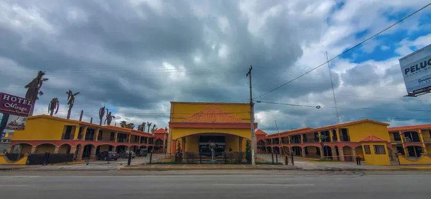 Hotel Mirage Express - Image 1