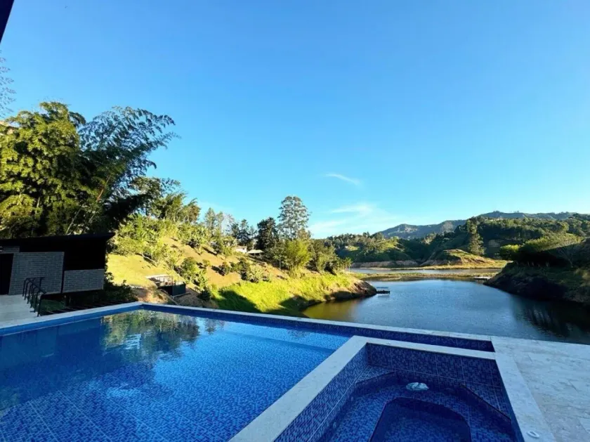 Rooca Habitat Guatape - Image 1